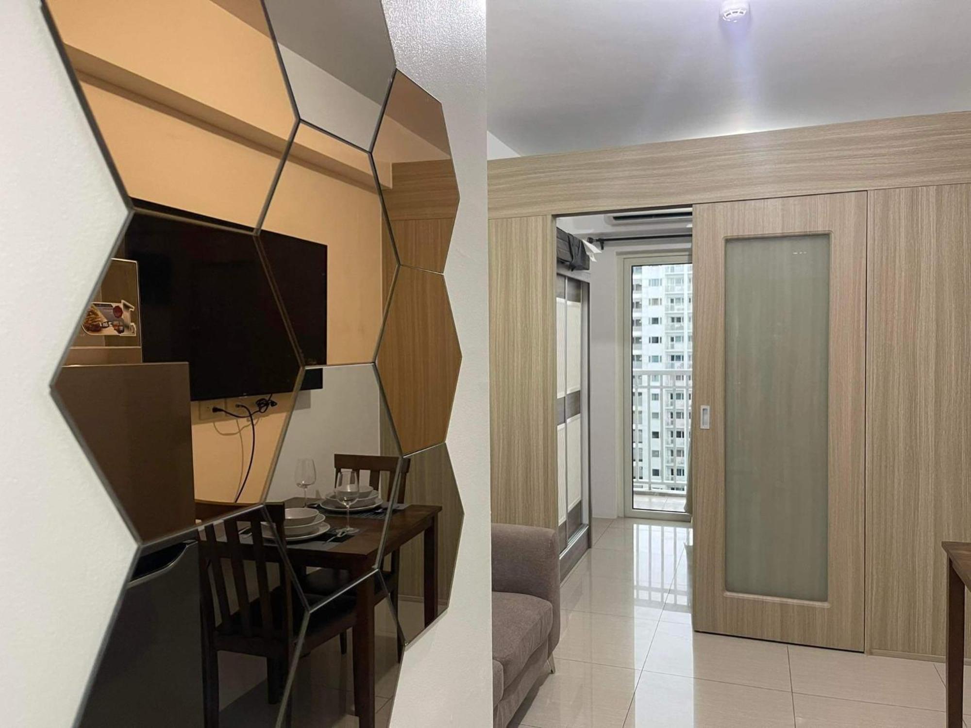 Shore 1 & 3 Residences Moa 1Br With Balcony By Darpm Manila Exterior photo