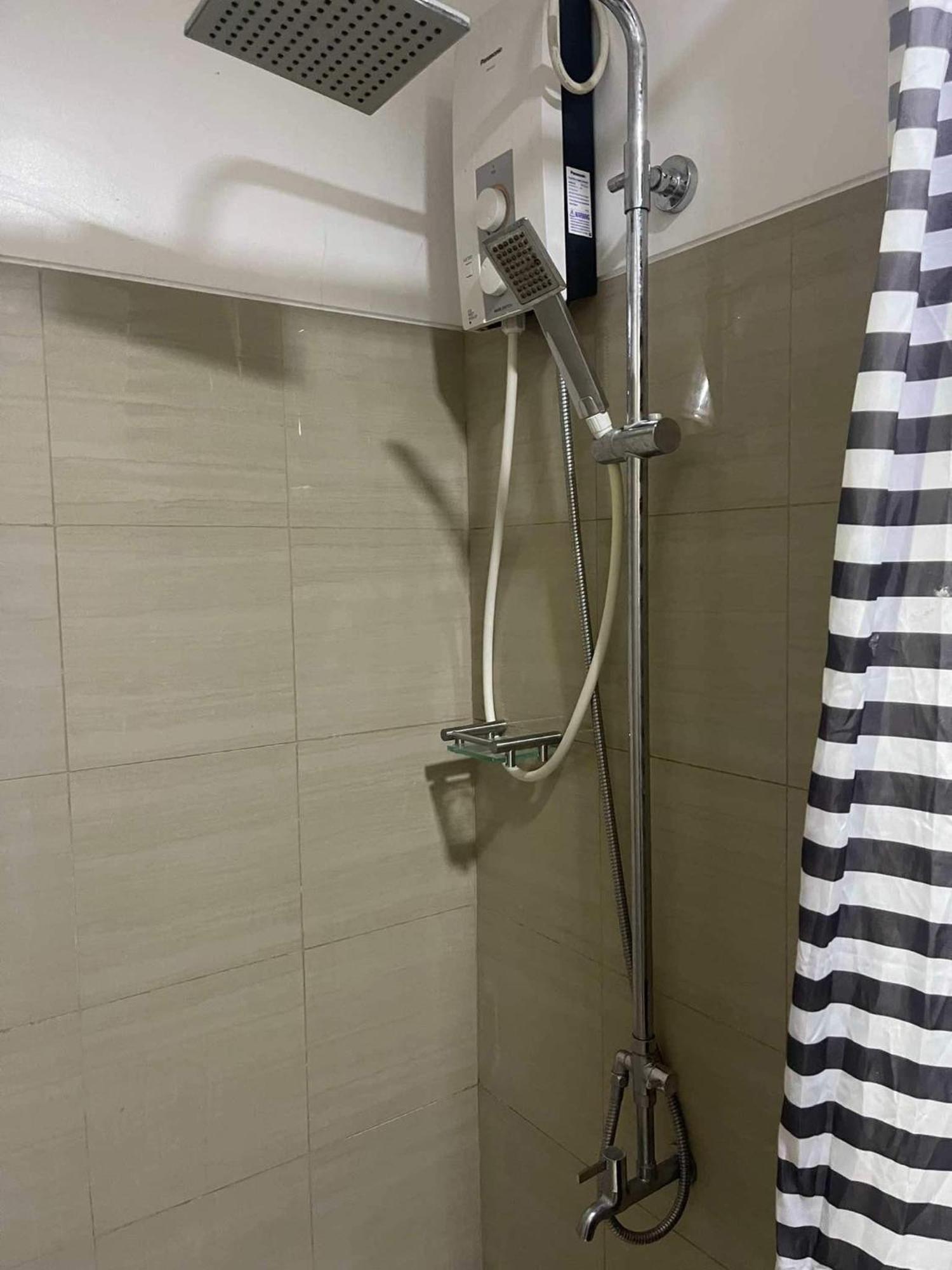 Shore 1 & 3 Residences Moa 1Br With Balcony By Darpm Manila Exterior photo