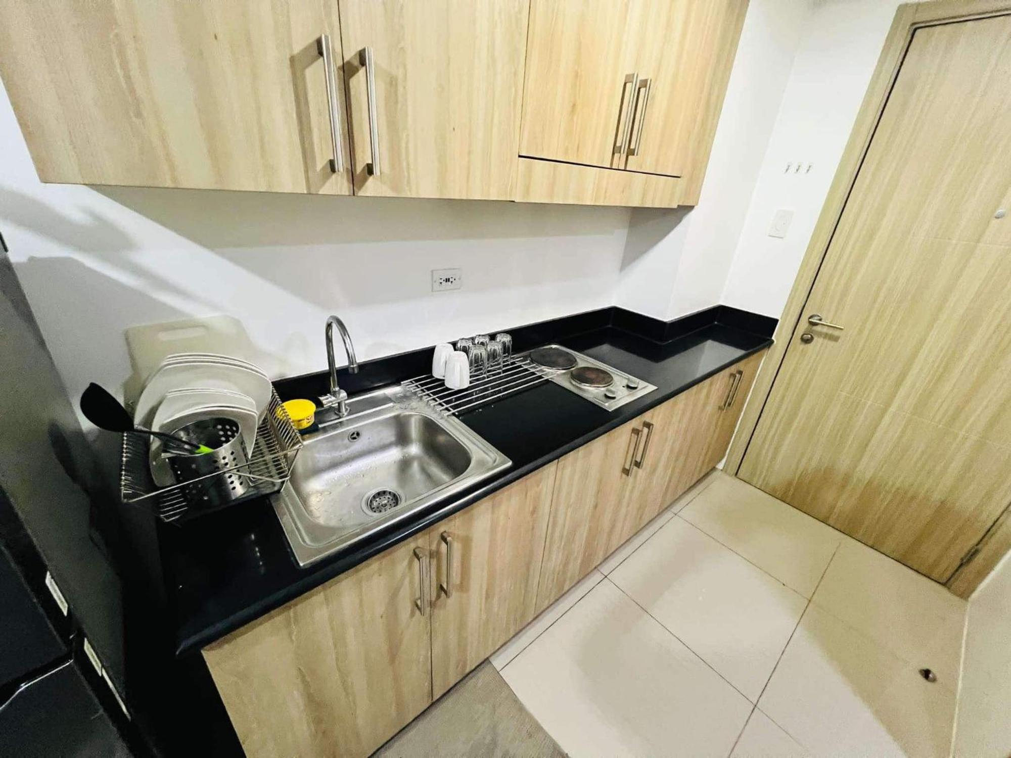 Shore 1 & 3 Residences Moa 1Br With Balcony By Darpm Manila Exterior photo