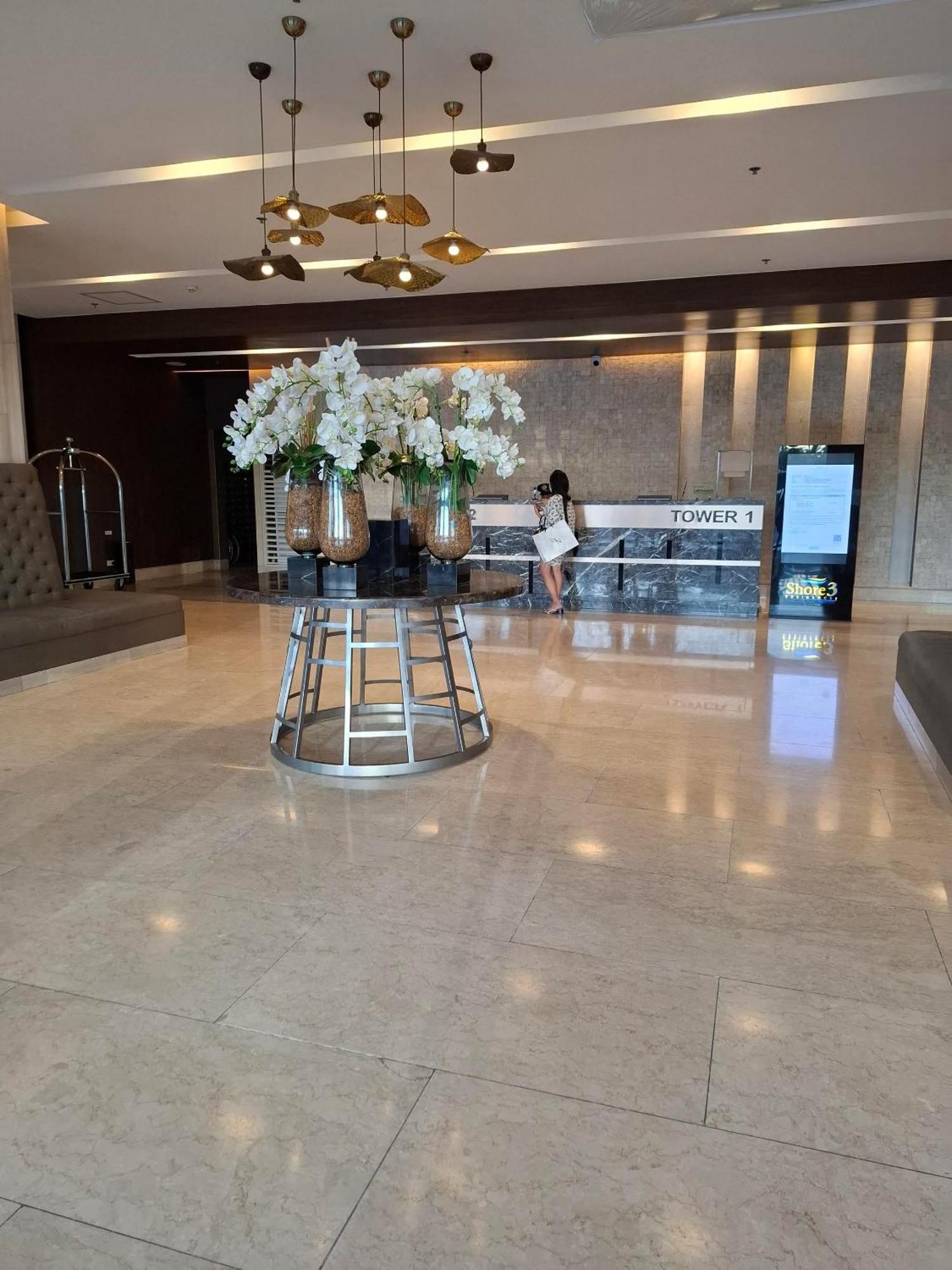 Shore 1 & 3 Residences Moa 1Br With Balcony By Darpm Manila Exterior photo
